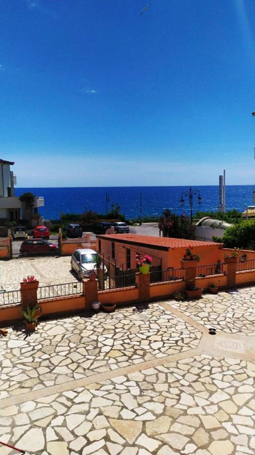 Hotel La Terrazza Sul Mare Marina di Camerota Exterior foto