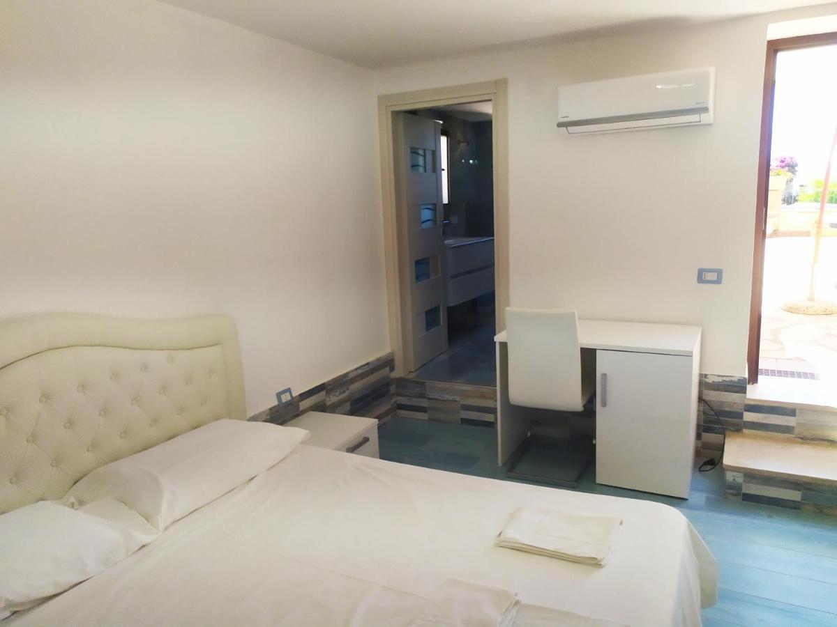 Hotel La Terrazza Sul Mare Marina di Camerota Exterior foto