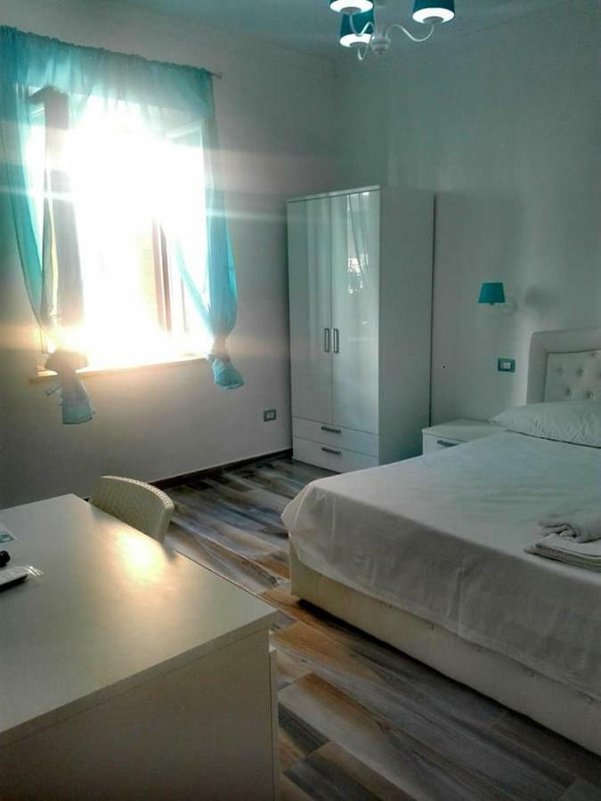 Hotel La Terrazza Sul Mare Marina di Camerota Exterior foto